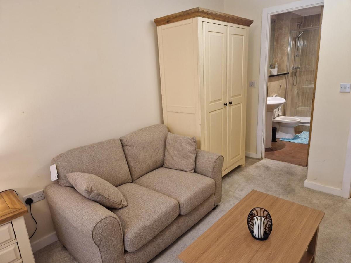West Beck House - Darlington Homestay *
